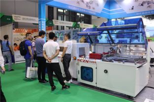 繼往開來,引領(lǐng)創(chuàng)新,雙誠智能 熱收縮包裝機(jī) 成展會亮點(diǎn)